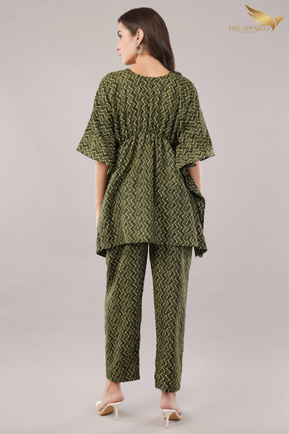JASS Apparels Women's Green Zigzag Kaftan-Style Co-ord Set | Stylish & Comfortable Ethnic Fusion Wear