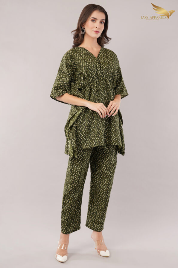 JASS Apparels Women's Green Zigzag Kaftan-Style Co-ord Set | Stylish & Comfortable Ethnic Fusion Wear