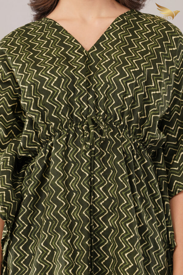JASS Apparels Women's Green Zigzag Kaftan-Style Co-ord Set | Stylish & Comfortable Ethnic Fusion Wear